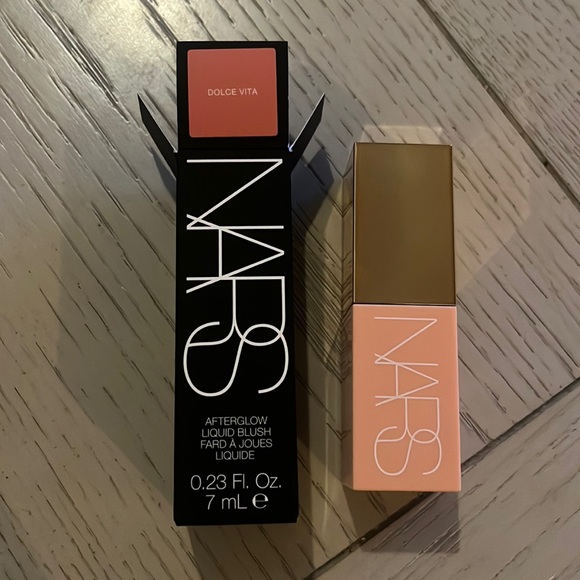 BNIB NARS Afterglow liquid blush - Dolce Vita - Picture 4 of 7